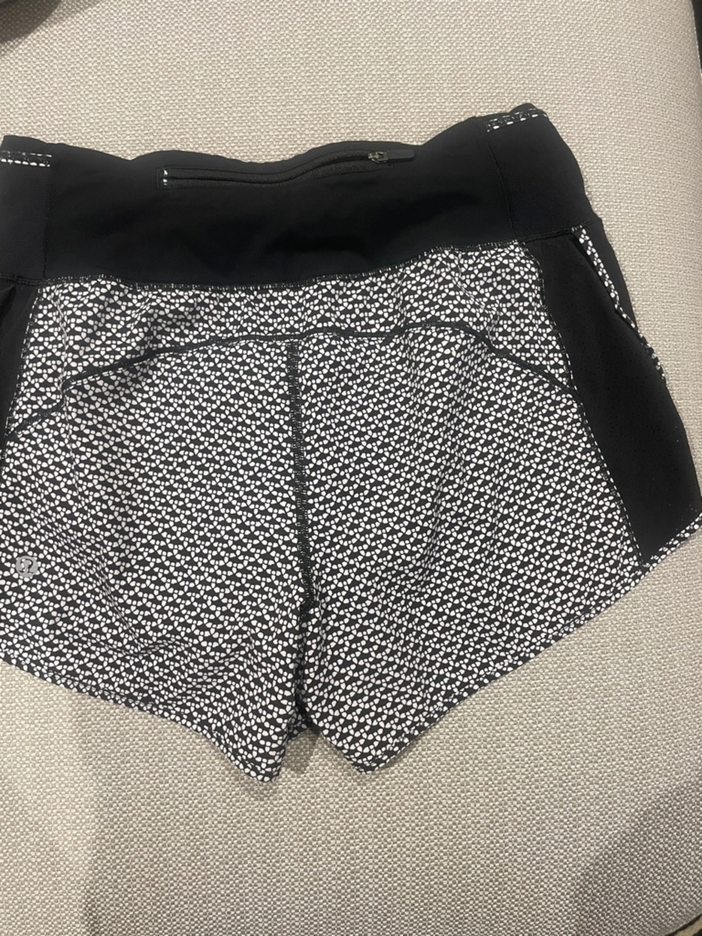 lululemon athletica Real Quick athletic shorts, size 6 - Picture 10 of 11